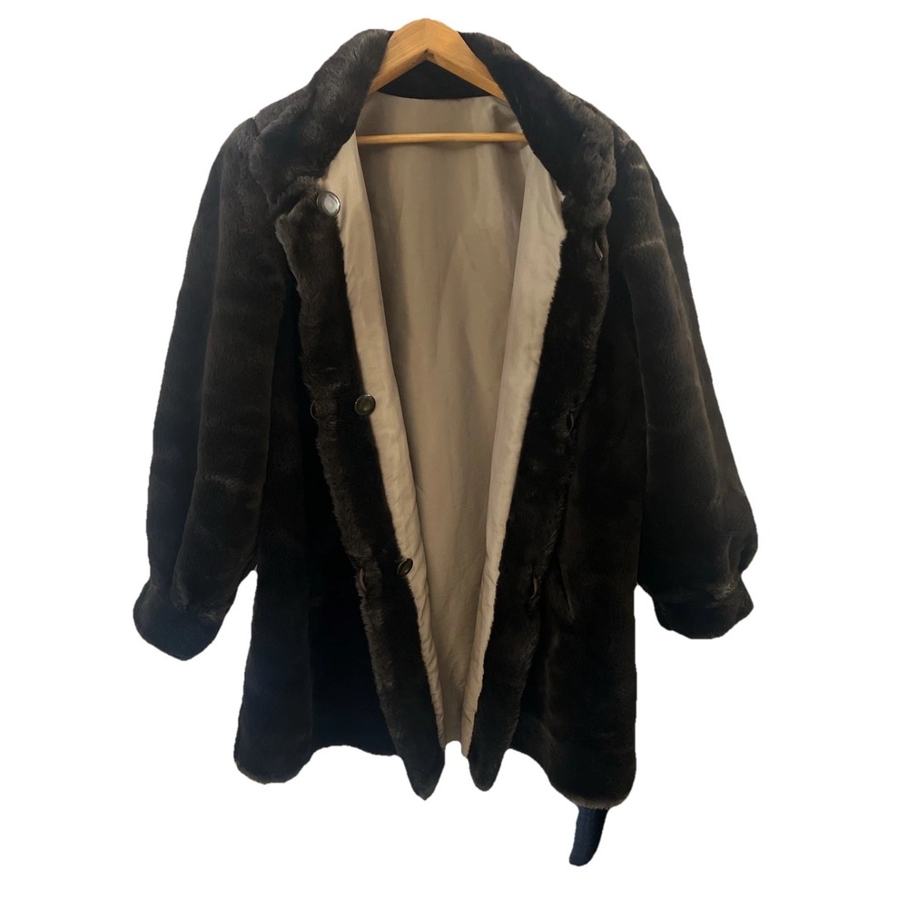 Coat Beige Outside . Inside brown reversable‎ Size large Very Soft - Picture 2 of 16